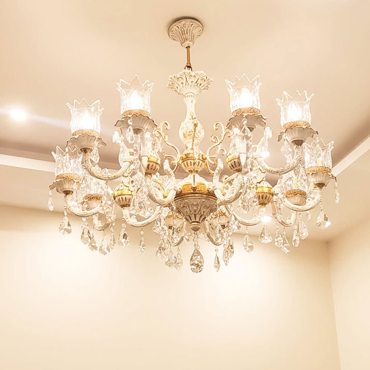 لوستر کلاسیک سلطنتی کرم طلا L1237-5TK